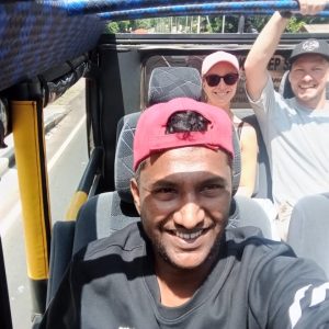 e3a78b0f-12c0-403f-a0d2-b553a4fe8202